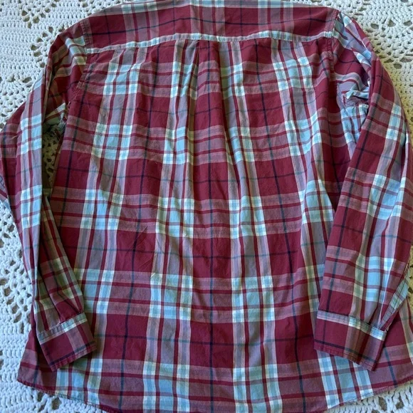 Men’s Eddie Bauer Classic Fit Red Plaid Classic Fit Button Up Shirt Size Large - Picture 11 of 11